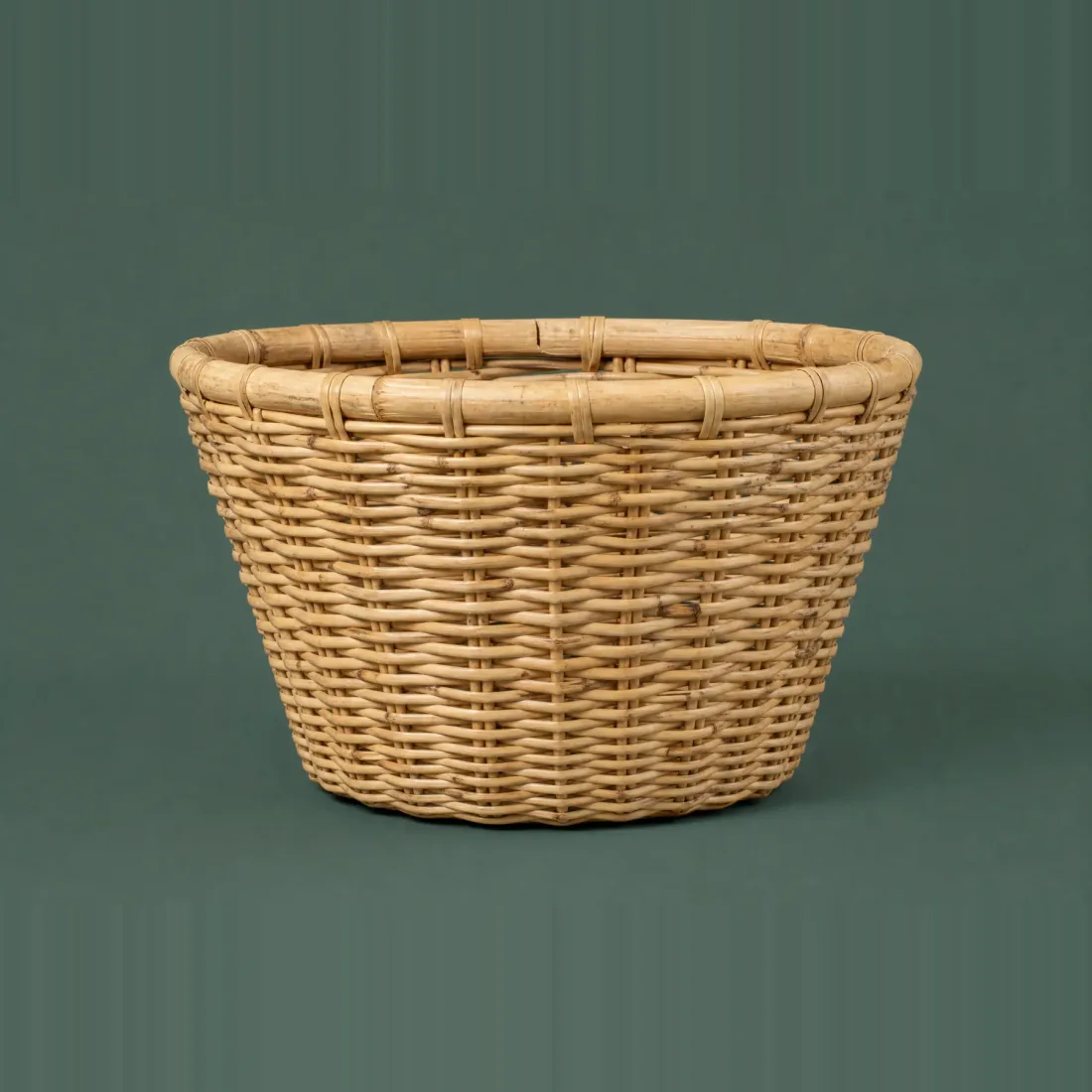 Round Basket 280, piece ON-A-01, woven in Rattan, photographed as it is.